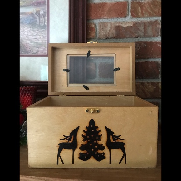 Rare Vintage 1970’s Hand Carved Wood Deer Box - Picture 1 of 11
